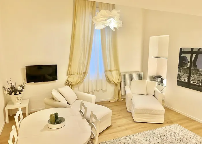 Living Palazzi Storici - Cestello * بولونيا